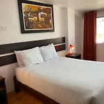 Adriano\'S Deluxe Apartments 3